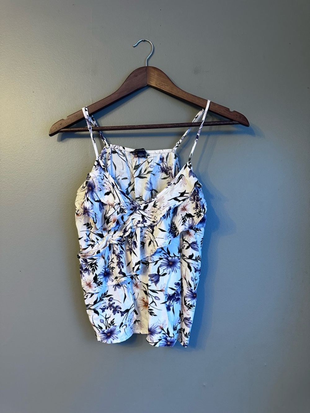 American Eagle Floral Tired Camisole Blouse Size Small Purple Floral Tank Top